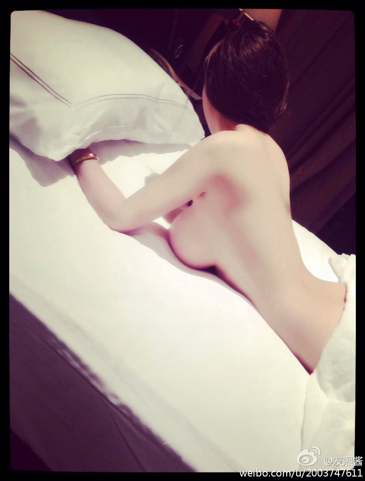 G罩美胸 火爆的辣子 友熙酱 微博自拍破解私密图片 1